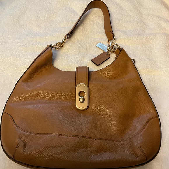 Coach - Picture 3 of 5